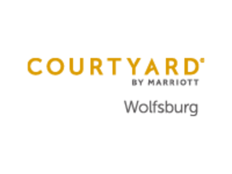 Logo von Courtyard by Marriott Wolfsburg auf weißem Hintergrund.